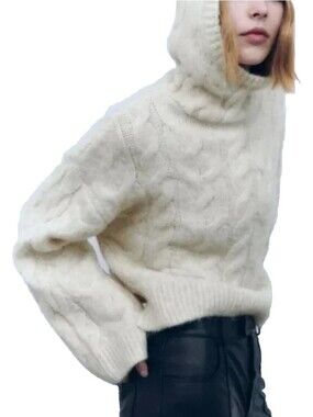 Zara Chunky Knit Hooded Cropped Sweater